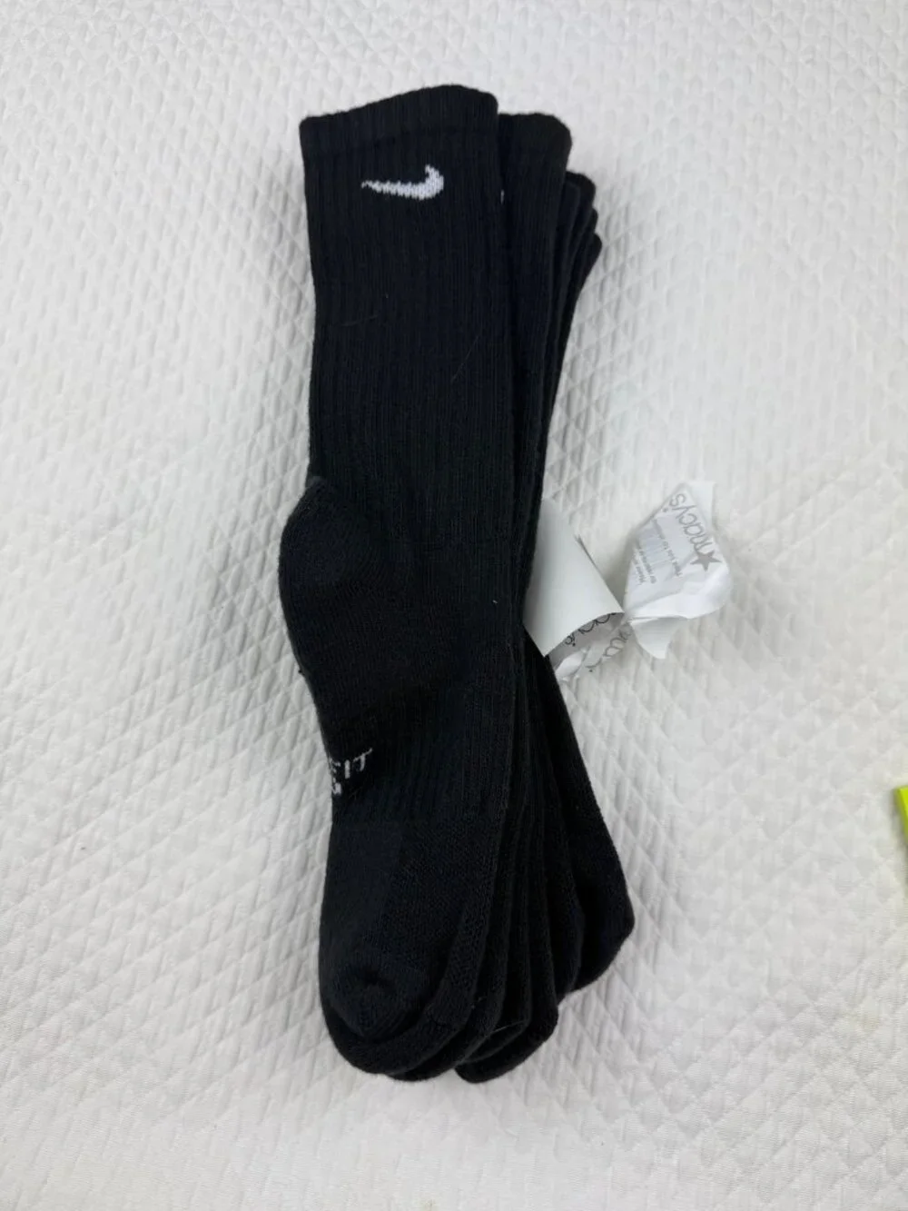 Nike 3 Pairs Everyday Cotton Cushioned Crew Socks Black Medium Men 6-8 Yth 5Y-7Y